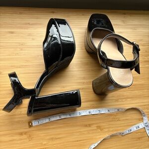 Limelight Black Platform Sandals 5.5 Inch Heel Size 6